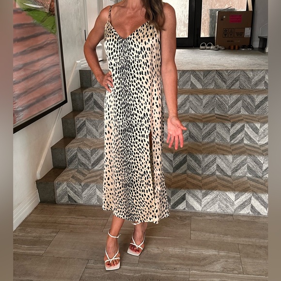 Reformation “Britten” cheetah-print silk-satin midi dress - Picture 2 of 8